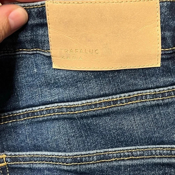 Zara Trafaluc high waisted straight leg crop jean with released hem size 6 - Picture 8 of 8